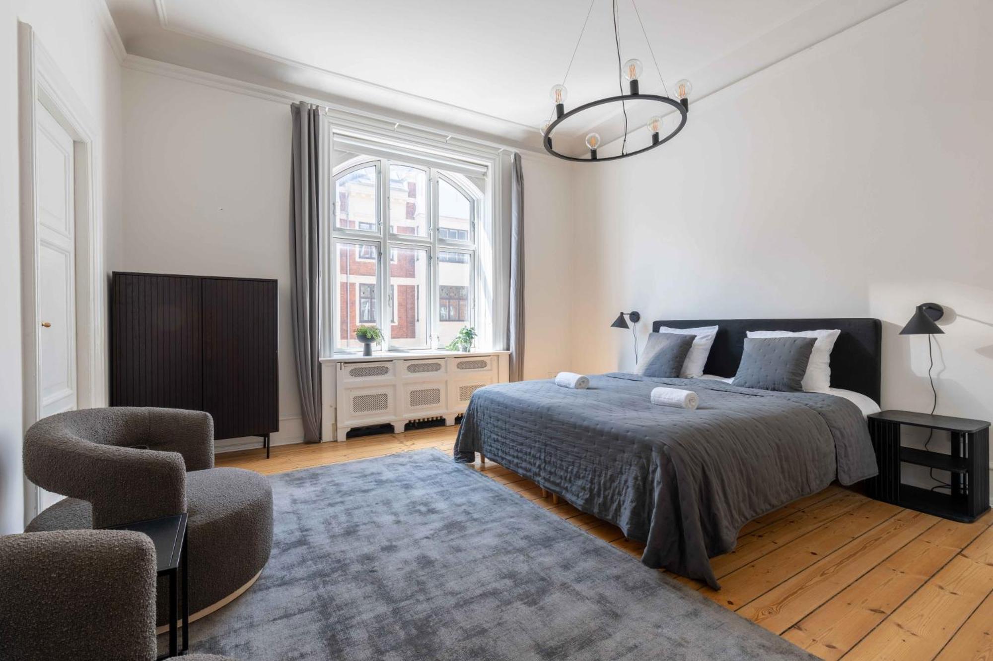 Lovely 3Br Manor Apartment 5 Min From Tivoli Gardens Köpenhamn Exteriör bild