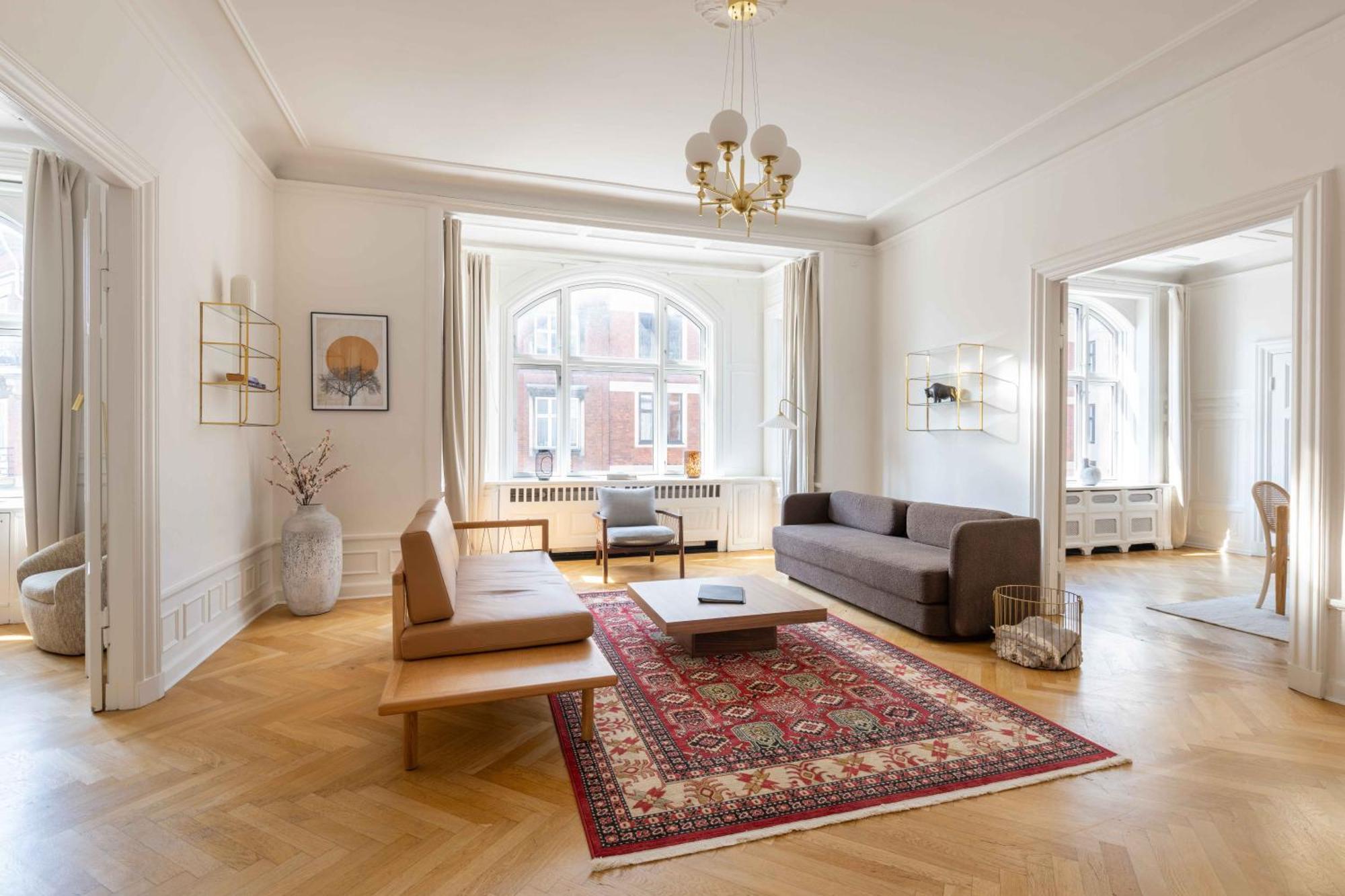 Lovely 3Br Manor Apartment 5 Min From Tivoli Gardens Köpenhamn Exteriör bild