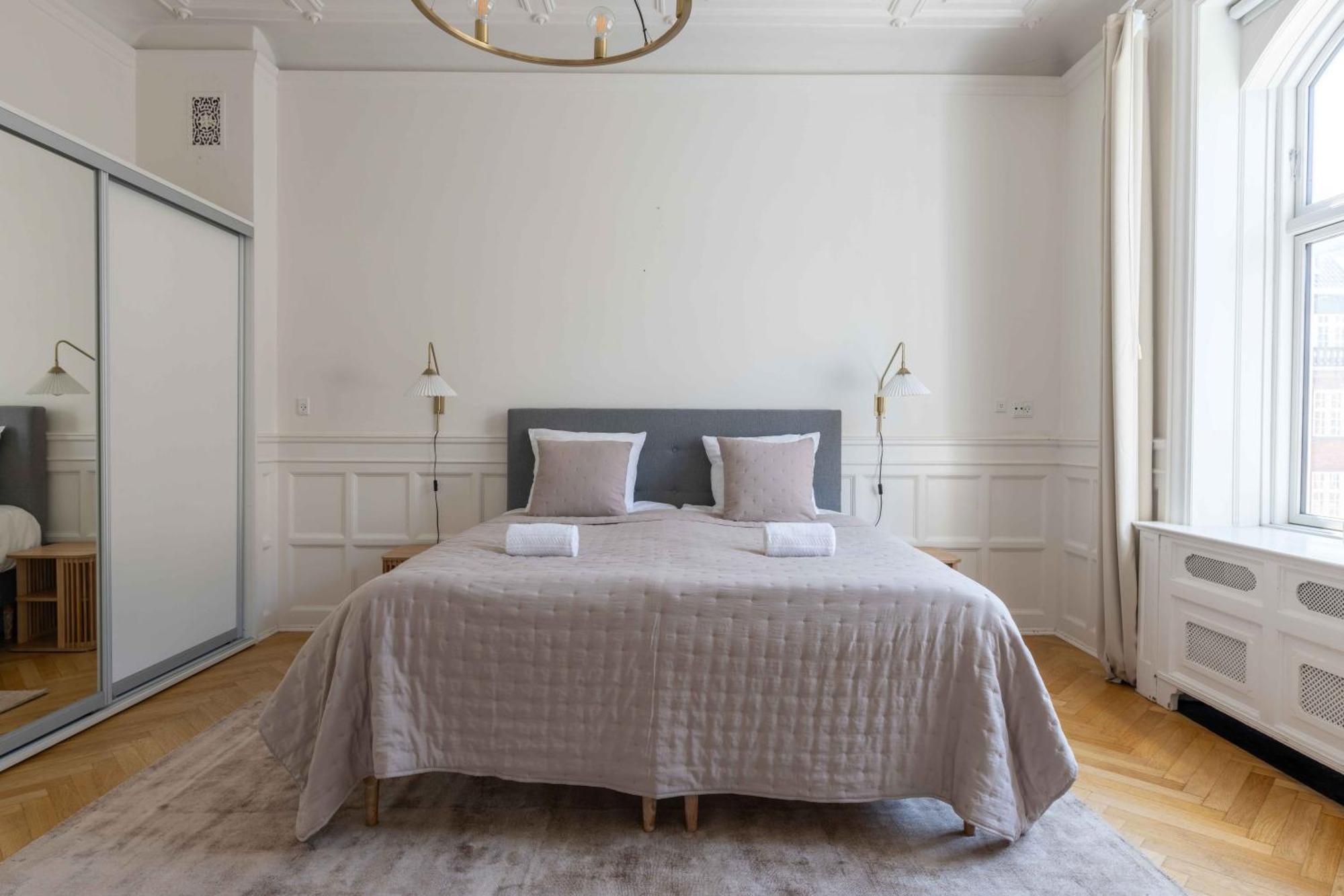 Lovely 3Br Manor Apartment 5 Min From Tivoli Gardens Köpenhamn Exteriör bild