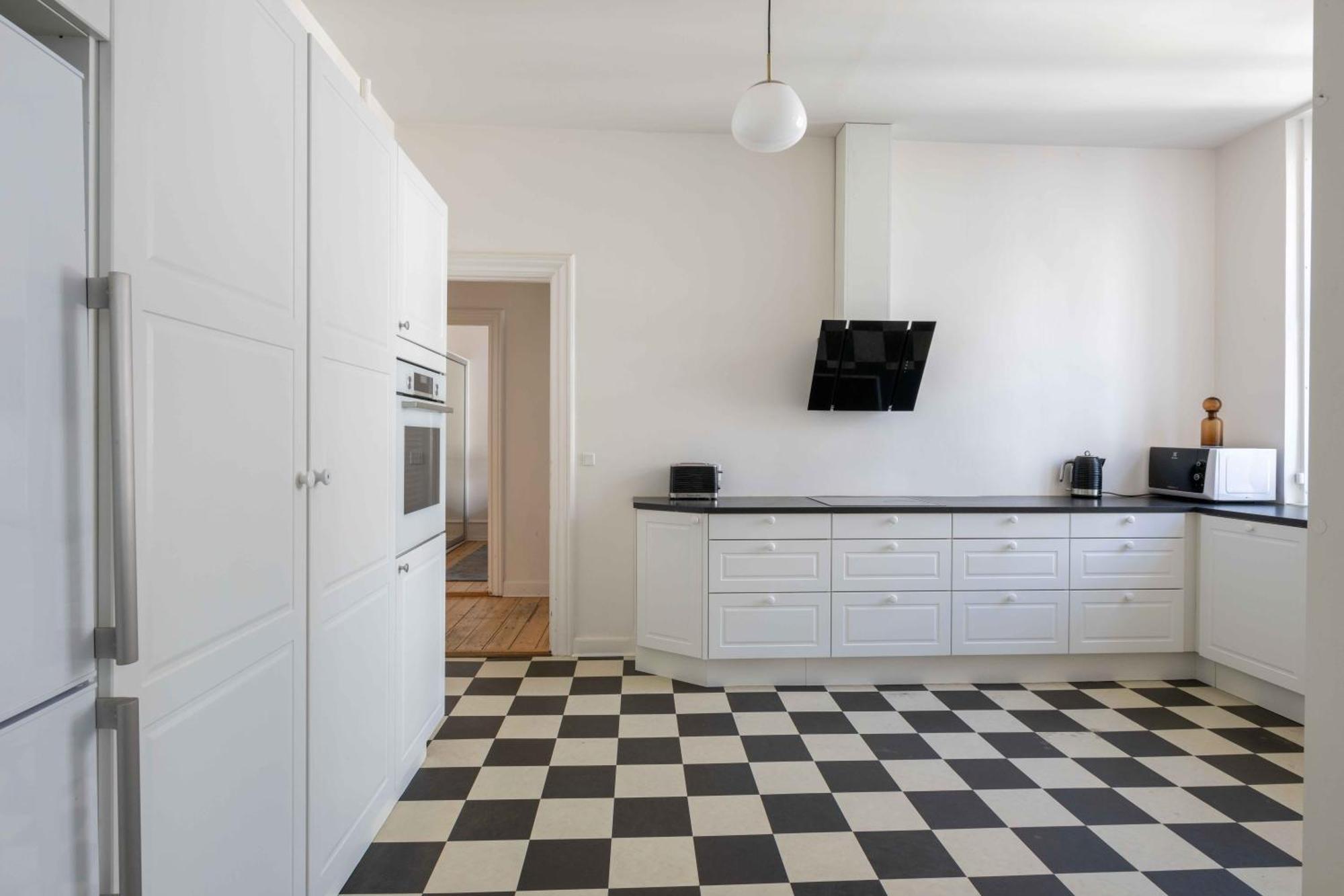 Lovely 3Br Manor Apartment 5 Min From Tivoli Gardens Köpenhamn Exteriör bild