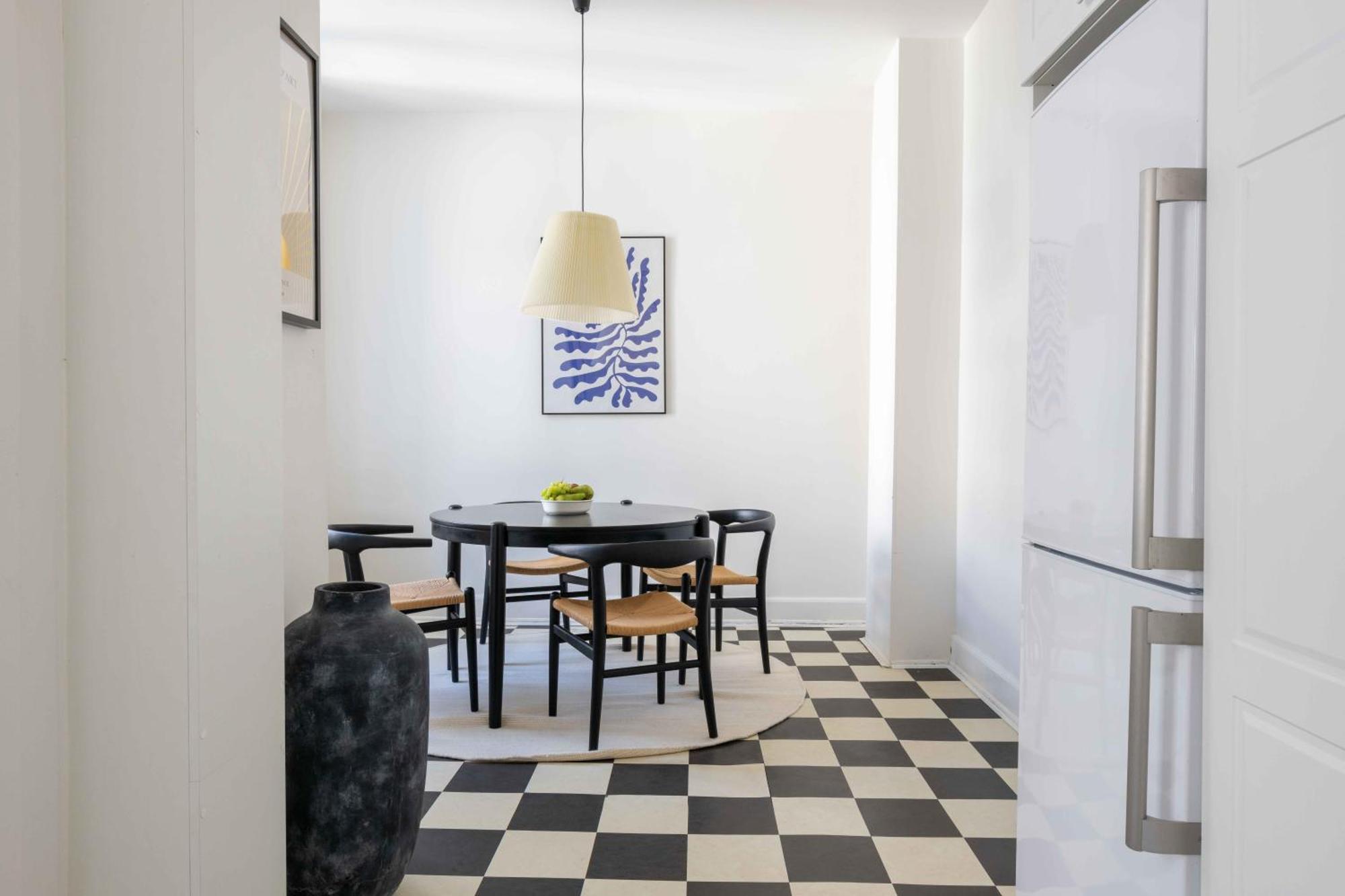 Lovely 3Br Manor Apartment 5 Min From Tivoli Gardens Köpenhamn Exteriör bild